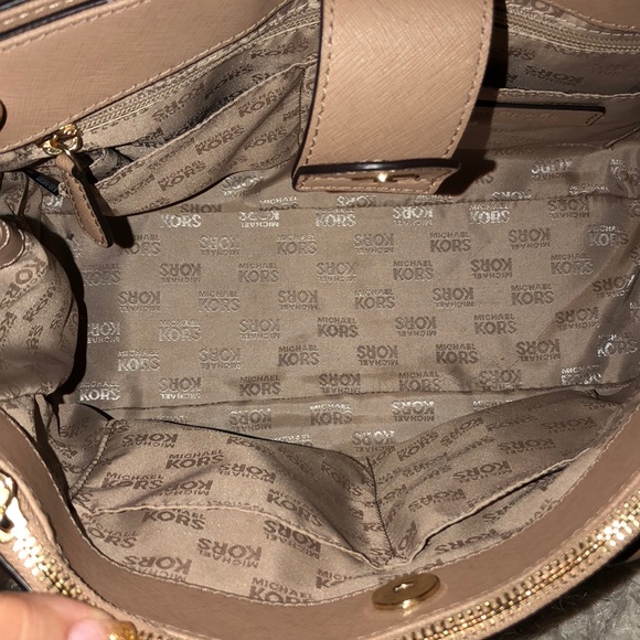 Tan Michael Kors purse & wallet - Picture 4 of 8